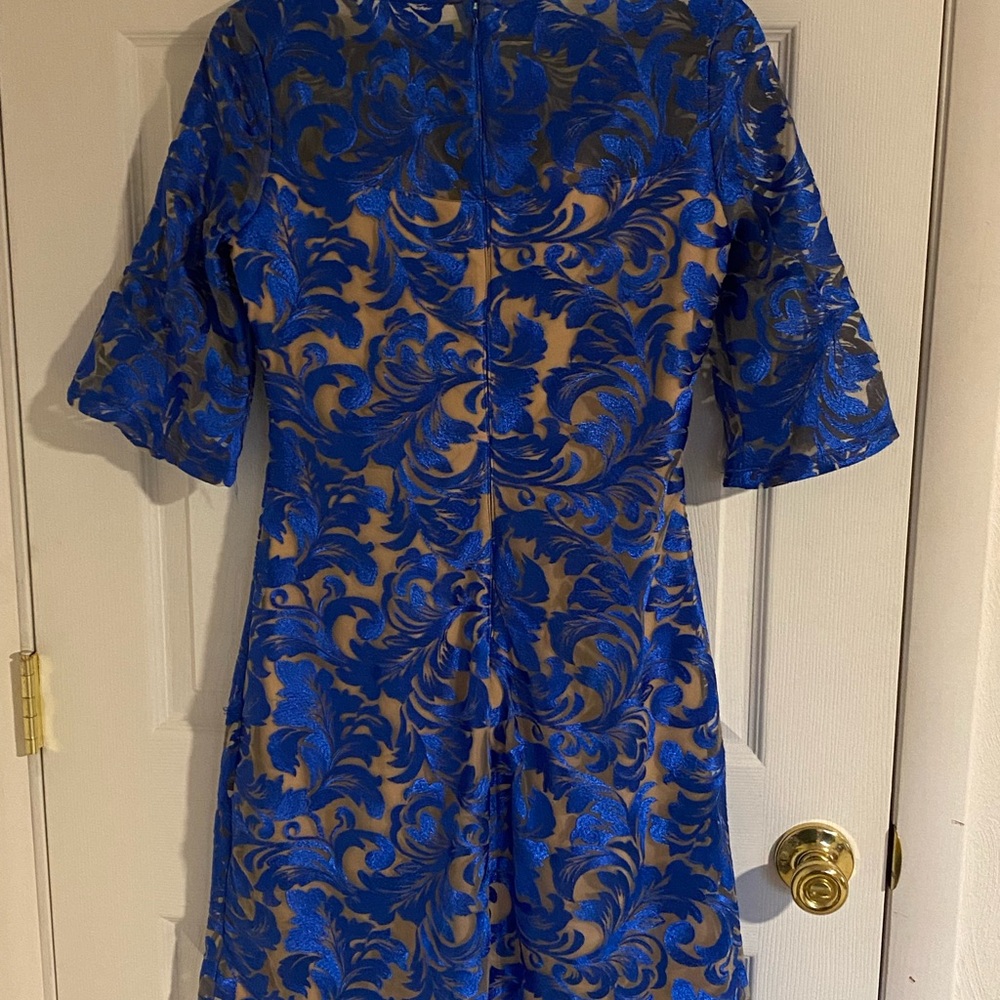 Jax Royal Blue and Tan Floral Lace Dress - Picture 2 of 2